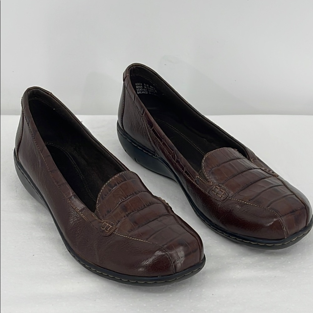 CLARKS BENDABLES SIZE 8.5 M Brown Leather Women's Loafers